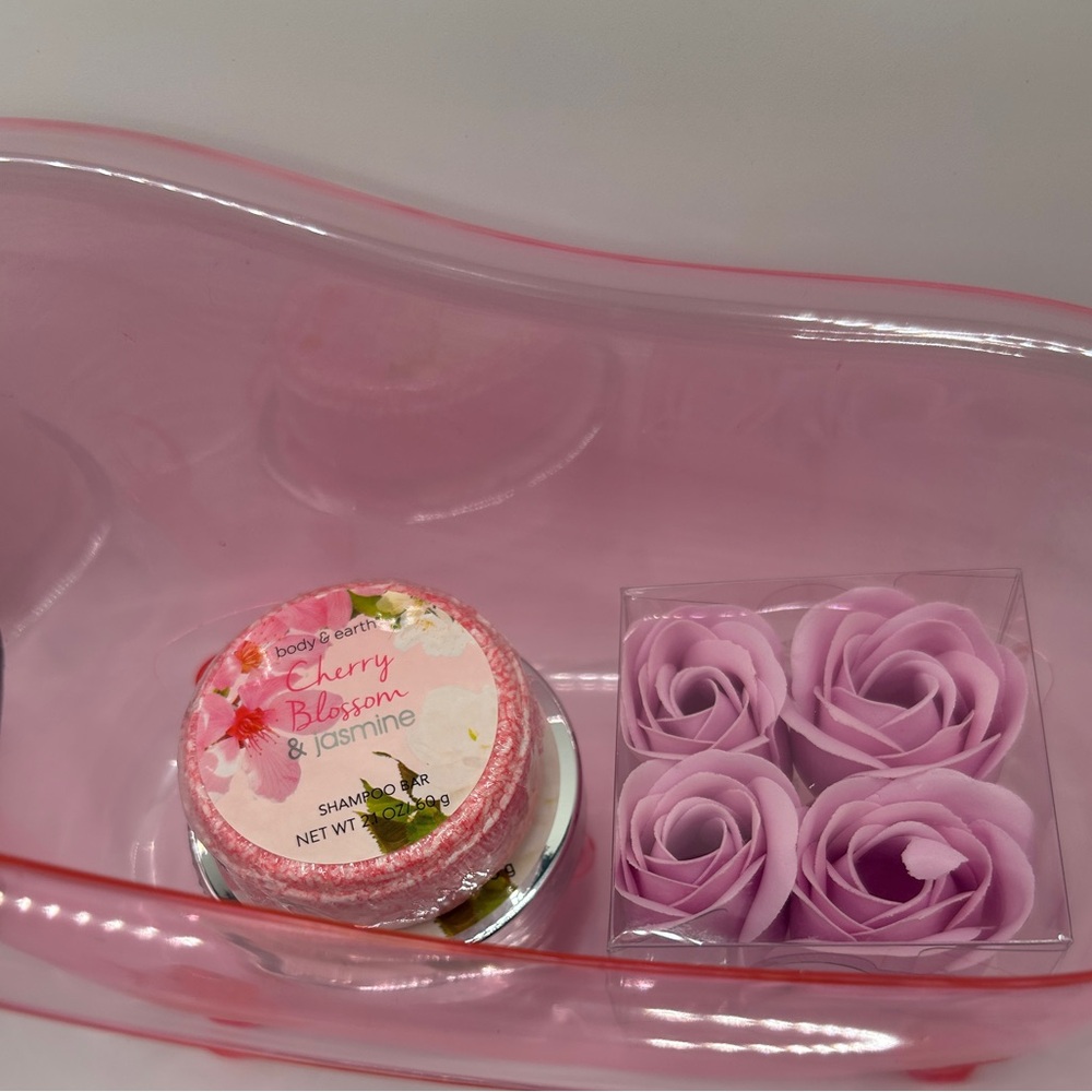 Body & Earth Cherry Blossom Shampoo Bar and Bath Salts - Picture 6 of 8